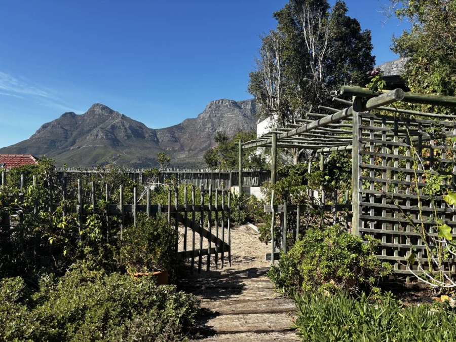 To Let 3 Bedroom Property for Rent in Tamboerskloof Western Cape